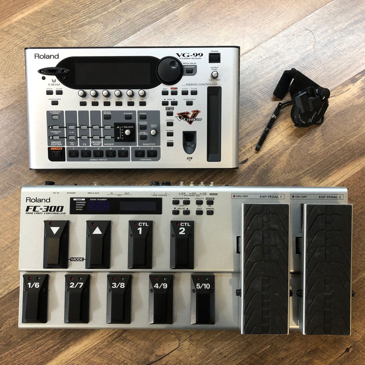 Roland VG-99 V-Guitar Modeling Synth with Roland GK-3 Pickup and Roland  FC-300 MIDI Foot Controller